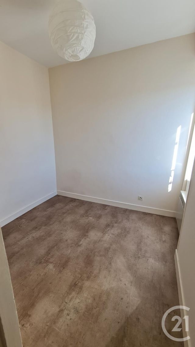 Appartement F1 &agrave; louer - 1 pi&egrave;ce - 31,78 m2 - Montlucon - 03 - AUVERGNE