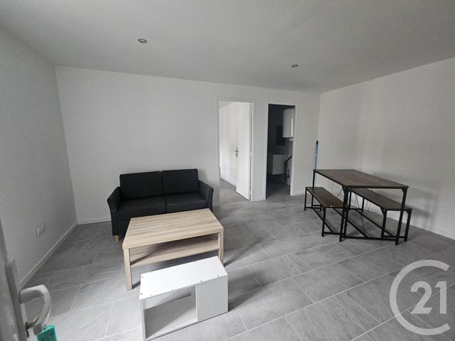 Appartement F1 &agrave; louer - 2 pi&egrave;ces - 31,60 m2 - Montlucon - 03 - AUVERGNE