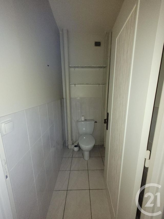 Appartement F3 &agrave; louer - 3 pi&egrave;ces - 59,03 m2 - Montlucon - 03 - AUVERGNE