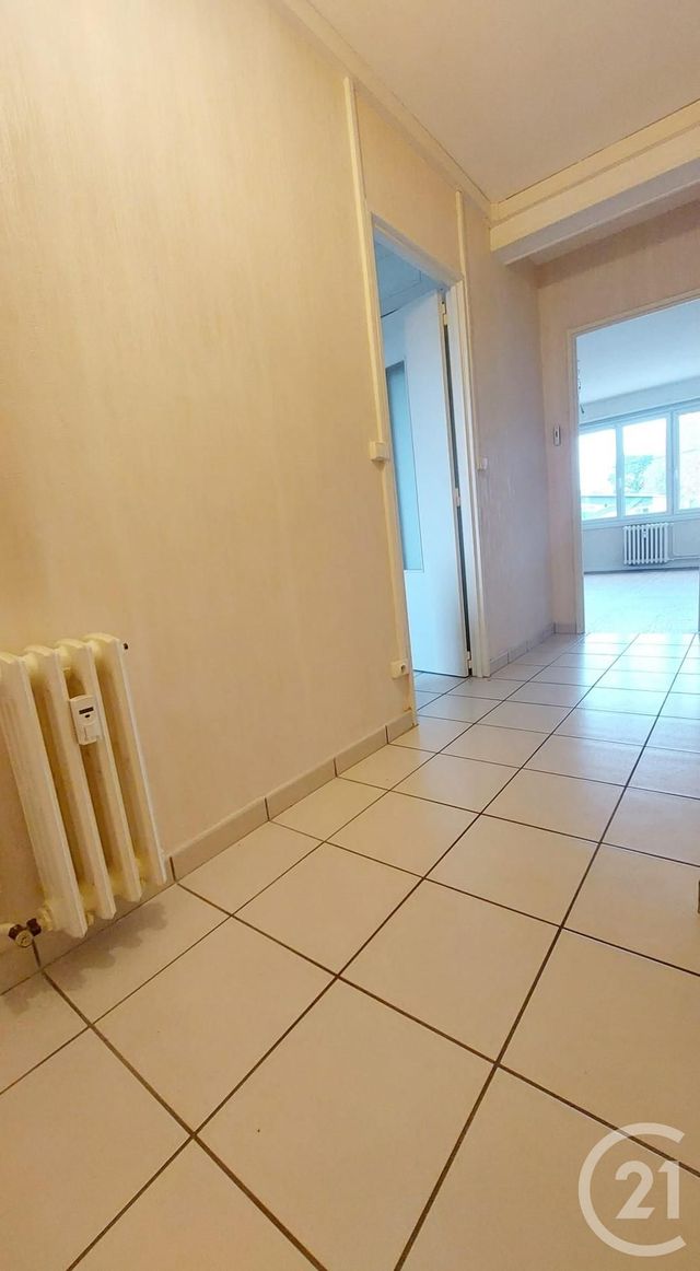 Appartement F3 &agrave; louer - 3 pi&egrave;ces - 59,03 m2 - Montlucon - 03 - AUVERGNE
