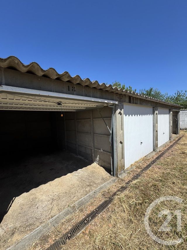 Parking &agrave; louer - 13,50 m2 - Montlucon - 03 - AUVERGNE