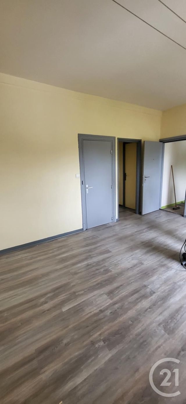 Appartement Autre &agrave; louer - 2 pi&egrave;ces - 37,97 m2 - Evaux Les Bains - 23 - LIMOUSIN