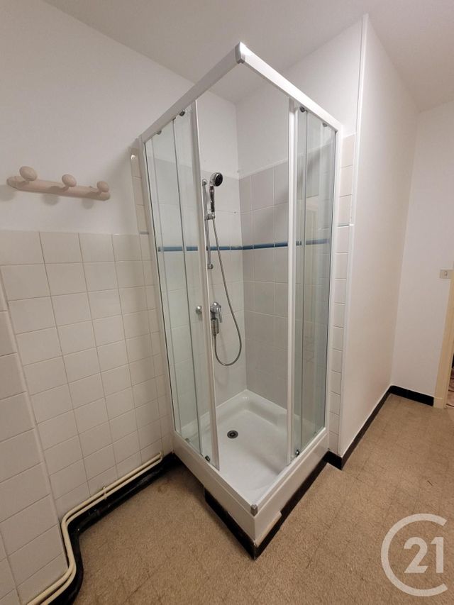 Appartement F4 &agrave; louer - 4 pi&egrave;ces - 78,50 m2 - Montlucon - 03 - AUVERGNE