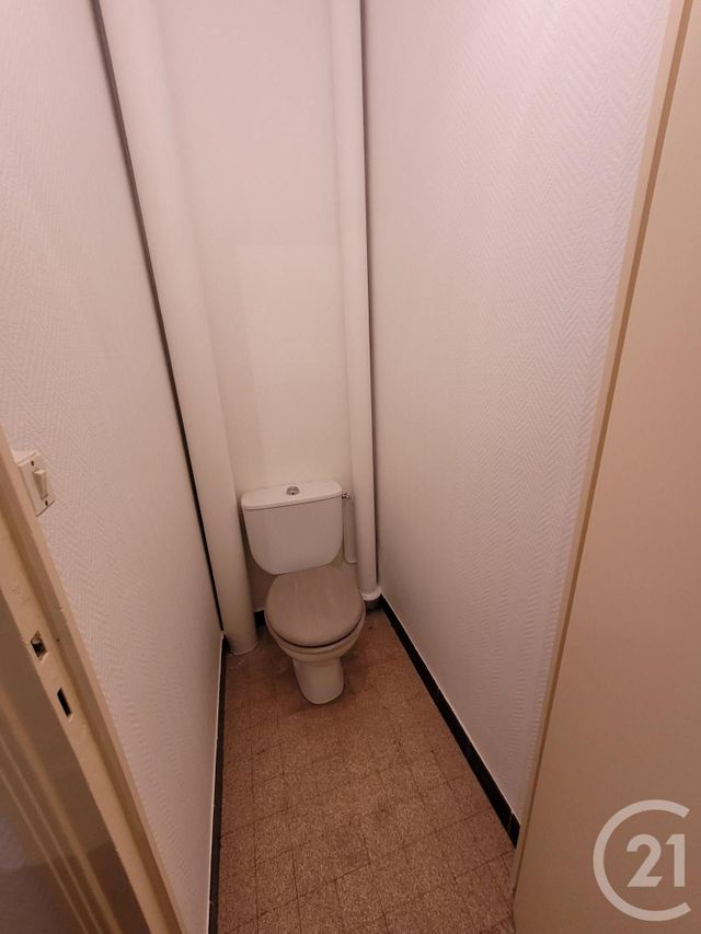 Appartement F4 &agrave; louer - 4 pi&egrave;ces - 78,50 m2 - Montlucon - 03 - AUVERGNE
