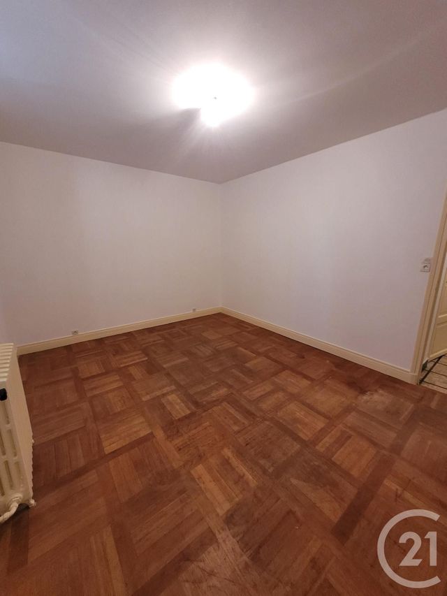 Appartement F4 &agrave; louer - 4 pi&egrave;ces - 78,50 m2 - Montlucon - 03 - AUVERGNE