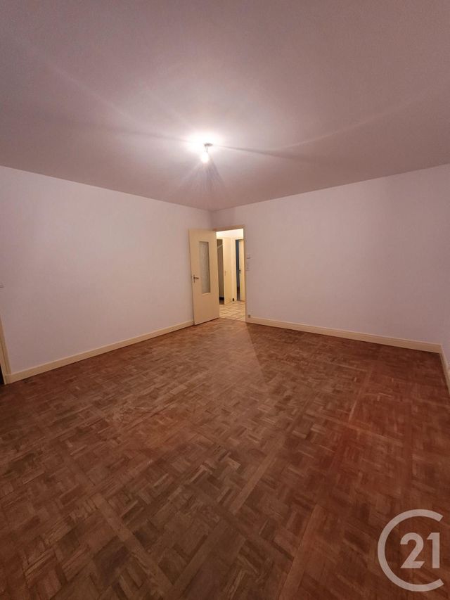 Appartement F4 &agrave; louer - 4 pi&egrave;ces - 78,50 m2 - Montlucon - 03 - AUVERGNE