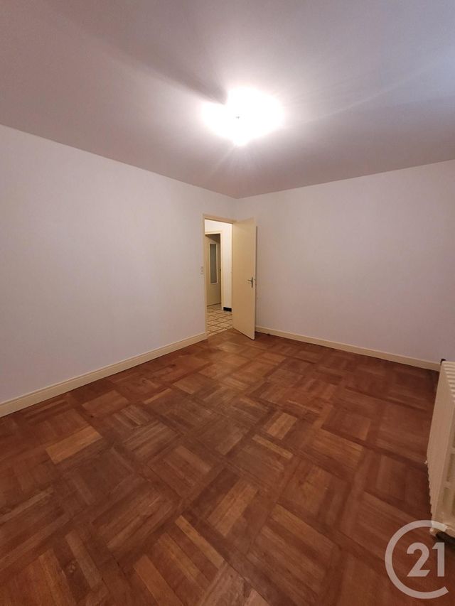 Appartement F4 &agrave; louer - 4 pi&egrave;ces - 78,50 m2 - Montlucon - 03 - AUVERGNE