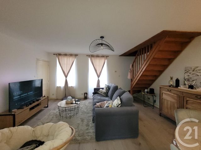 Maison &agrave; louer - 4 pi&egrave;ces - 91,16 m2 - Montvicq - 03 - AUVERGNE