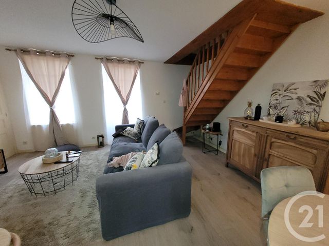 Maison &agrave; louer - 4 pi&egrave;ces - 91,16 m2 - Montvicq - 03 - AUVERGNE