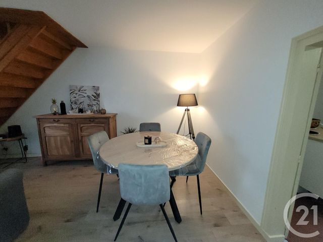 Maison &agrave; louer - 4 pi&egrave;ces - 91,16 m2 - Montvicq - 03 - AUVERGNE
