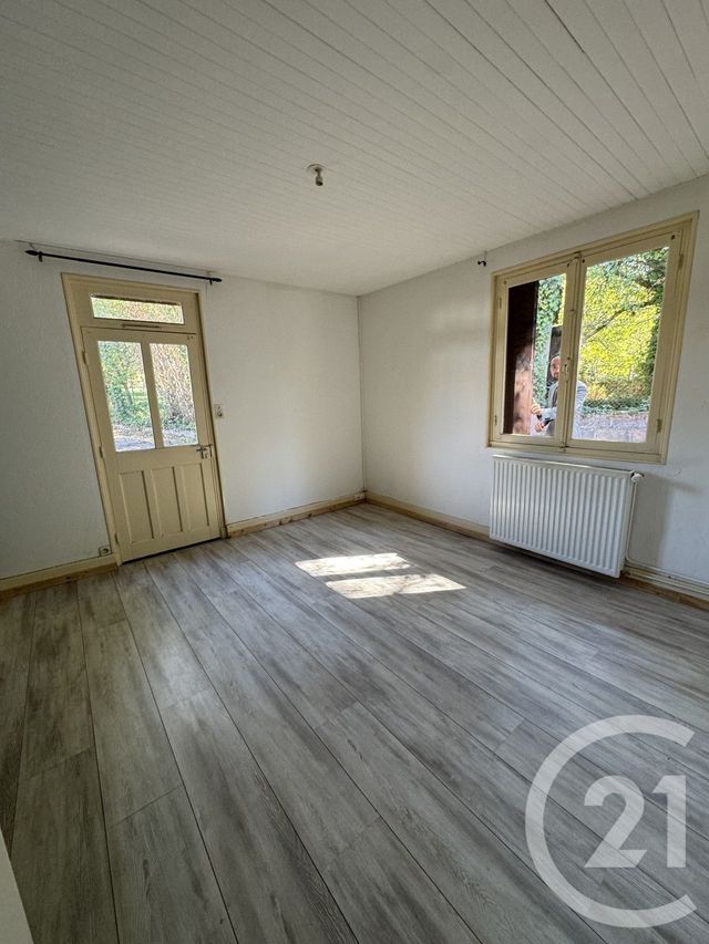 Maison &agrave; louer - 4 pi&egrave;ces - 91,16 m2 - Montvicq - 03 - AUVERGNE