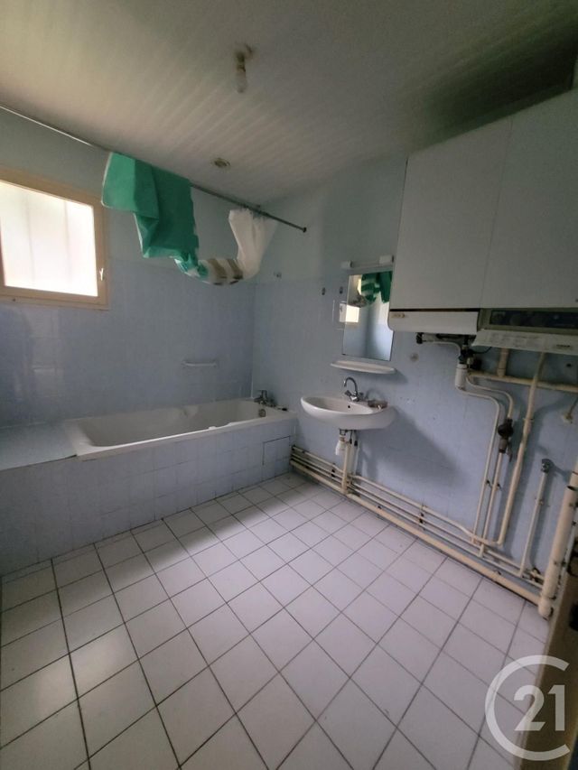 Maison &agrave; louer - 4 pi&egrave;ces - 91,16 m2 - Montvicq - 03 - AUVERGNE