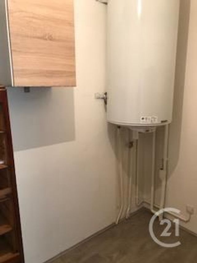 Appartement F3 &agrave; louer - 3 pi&egrave;ces - 76,01 m2 - Montlucon - 03 - AUVERGNE