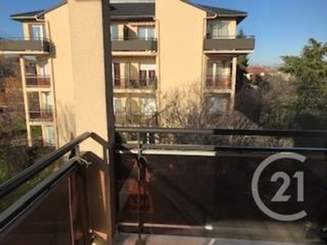 Appartement F3 &agrave; louer - 3 pi&egrave;ces - 76,01 m2 - Montlucon - 03 - AUVERGNE