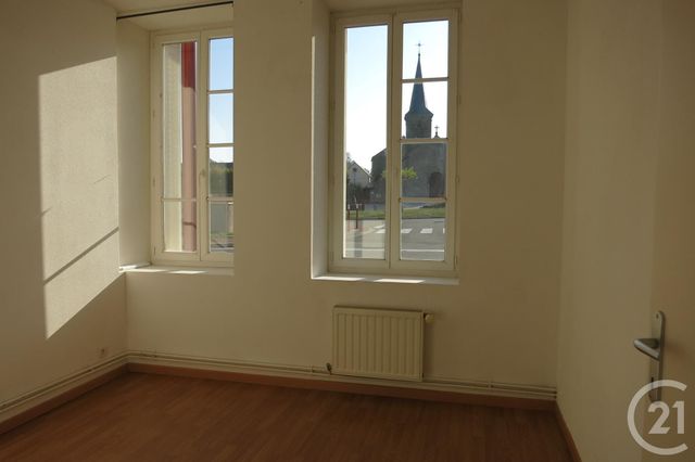 Appartement F3 &agrave; louer - 3 pi&egrave;ces - 65,68 m2 - Commentry - 03 - AUVERGNE