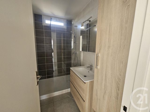 Appartement F3 &agrave; louer - 3 pi&egrave;ces - 77,24 m2 - Montlucon - 03 - AUVERGNE