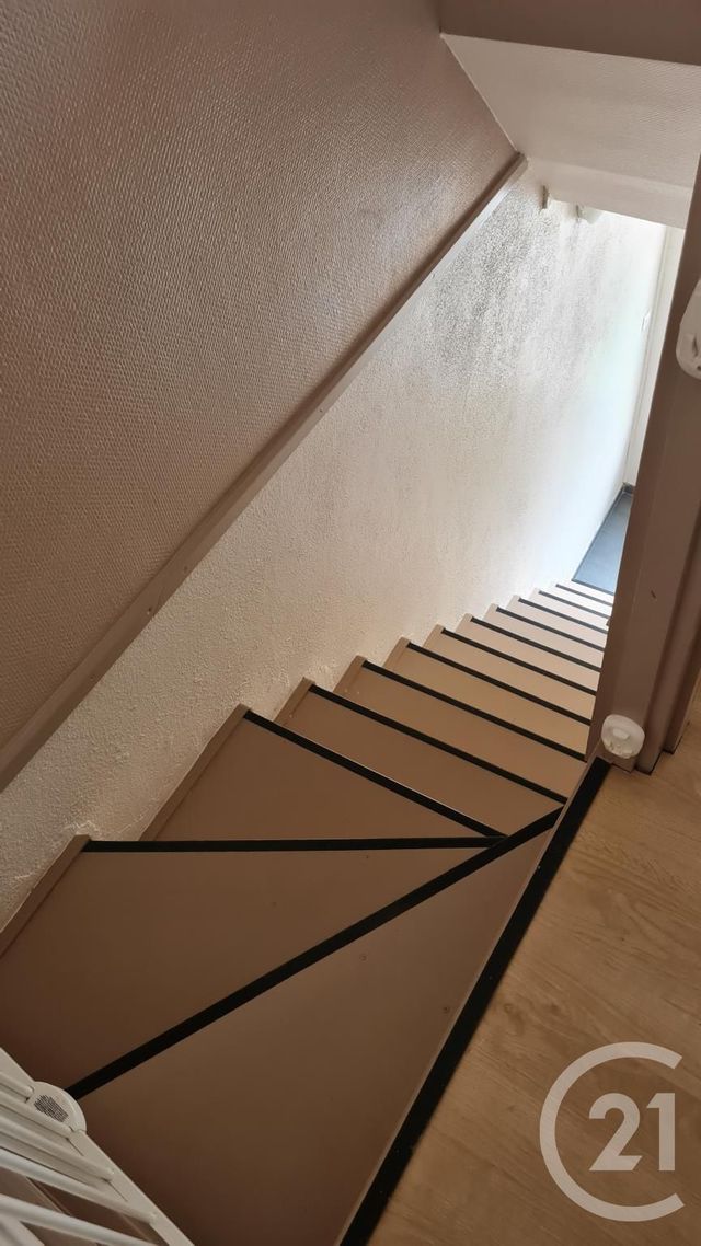 Appartement F3 &agrave; louer - 3 pi&egrave;ces - 46 m2 - Montlucon - 03 - AUVERGNE