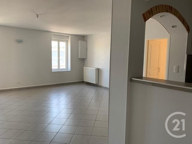Appartement F4 &agrave; louer - 4 pi&egrave;ces - 90 m2 - Desertines - 03 - AUVERGNE