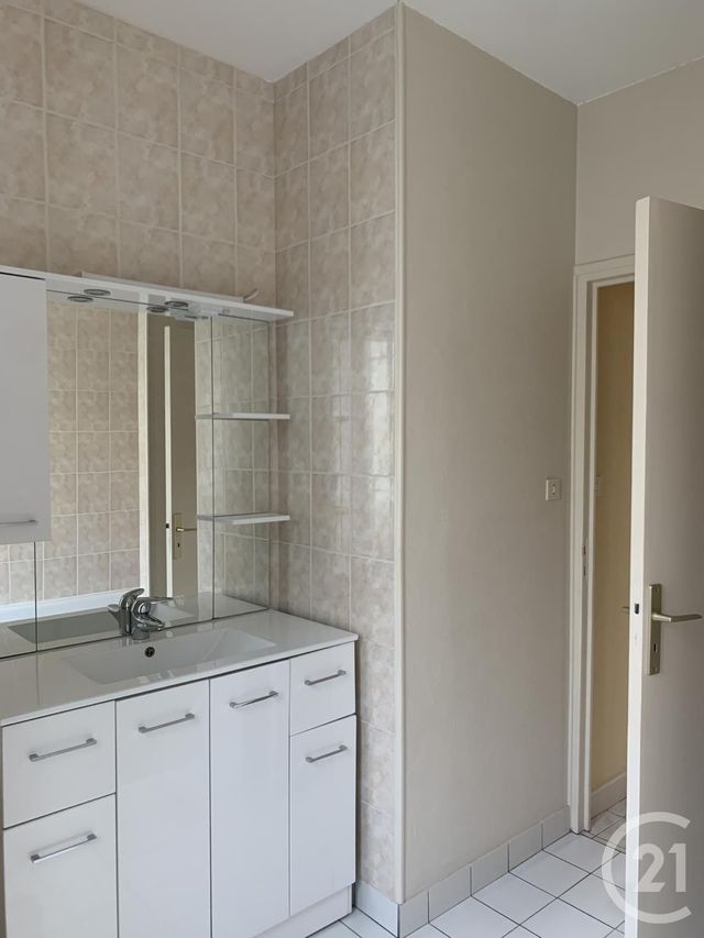 Appartement Autre &agrave; louer - 2 pi&egrave;ces - 39 m2 - Montlucon - 03 - AUVERGNE