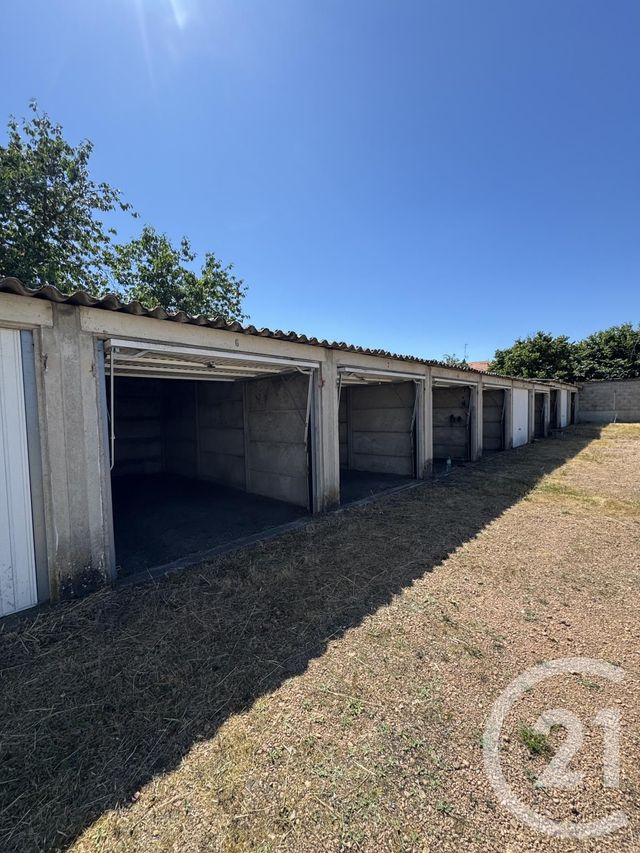 Parking &agrave; louer - 15,50 m2 - Montlucon - 03 - AUVERGNE