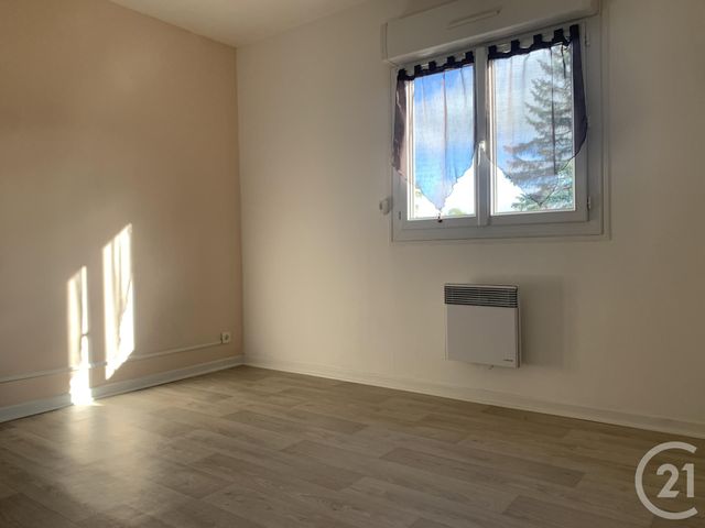 Maison &agrave; louer - 1 pi&egrave;ce - 63,76 m2 - Verneix - 03 - AUVERGNE