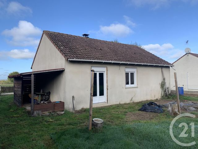 Maison &agrave; louer - 1 pi&egrave;ce - 63,76 m2 - Verneix - 03 - AUVERGNE