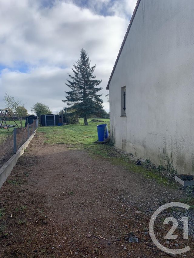 Maison &agrave; louer - 1 pi&egrave;ce - 63,76 m2 - Verneix - 03 - AUVERGNE