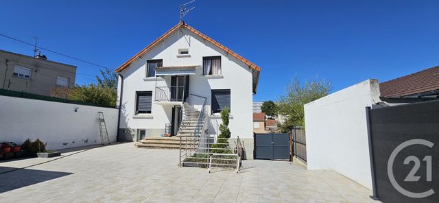 Maison 8 pièces 147 m² · à Montluçon · 147 m² · 189 000 €