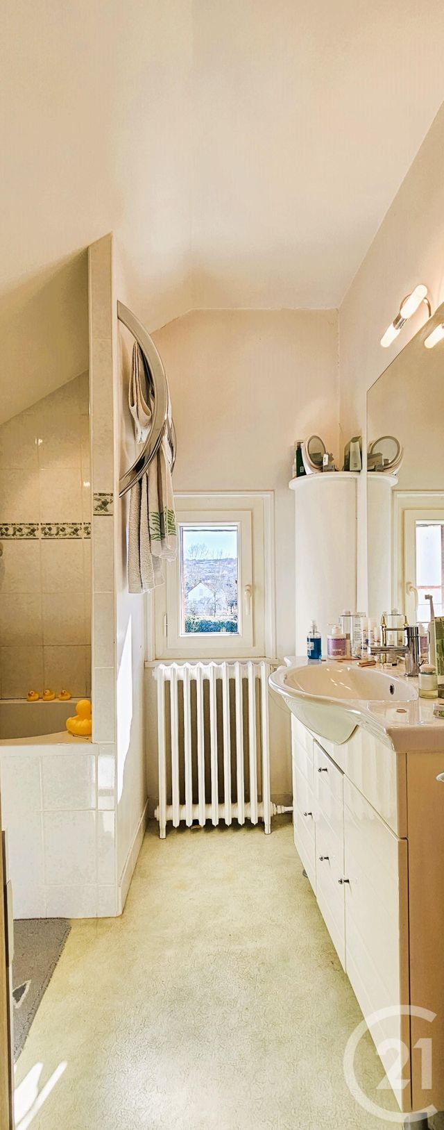 Maison &agrave; louer - 5 pi&egrave;ces - 90 m2 - Montlucon - 03 - AUVERGNE