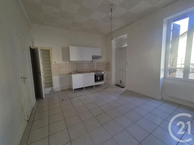 Appartement 2 pièces 30 m² · à Montlucon · 30 m² · 370 €/mois