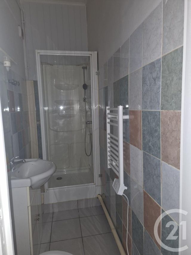 Appartement F2 &agrave; louer - 2 pi&egrave;ces - 30 m2 - Montlucon - 03 - AUVERGNE
