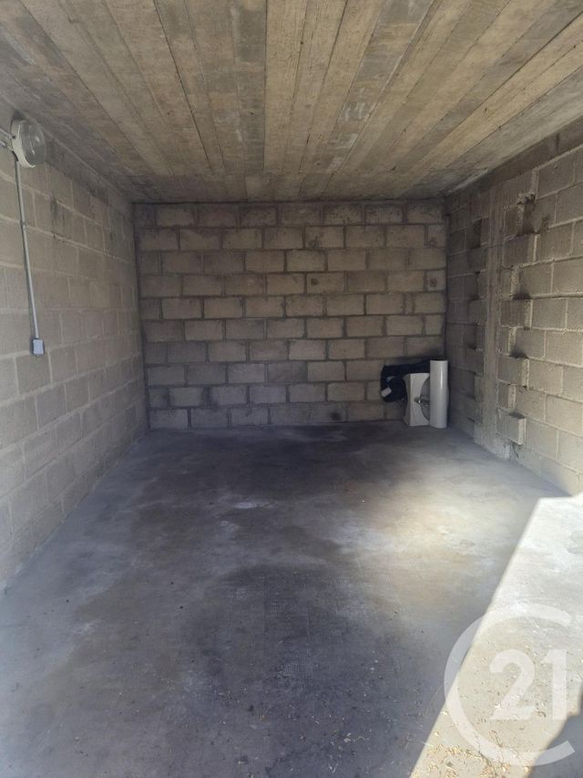 Parking &agrave; louer - 13 m2 - Desertines - 03 - AUVERGNE