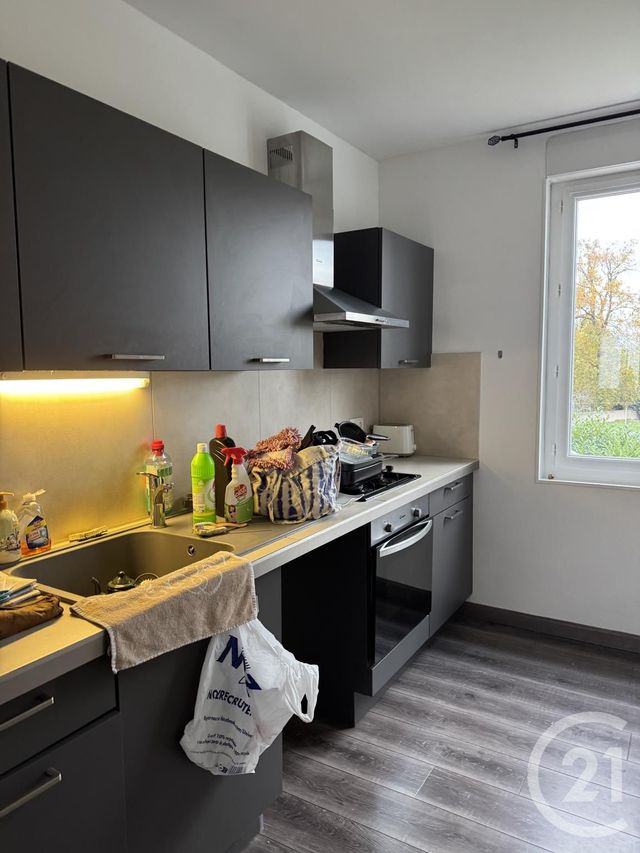 Appartement F3 &agrave; louer - 3 pi&egrave;ces - 67,56 m2 - Montlucon - 03 - AUVERGNE