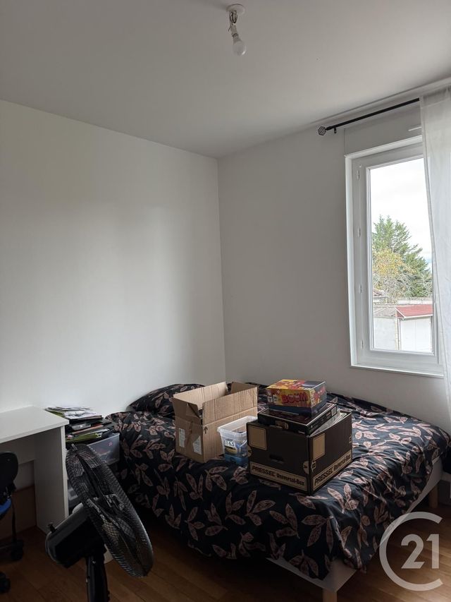 Appartement F3 &agrave; louer - 3 pi&egrave;ces - 67,56 m2 - Montlucon - 03 - AUVERGNE