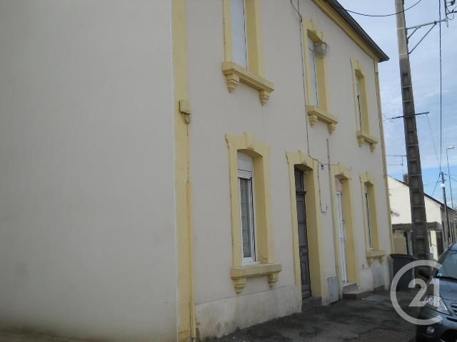 Appartement F3 &agrave; louer - 3 pi&egrave;ces - 43,45 m2 - Desertines - 03 - AUVERGNE