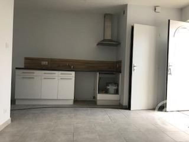 Appartement F3 &agrave; louer - 3 pi&egrave;ces - 43,45 m2 - Desertines - 03 - AUVERGNE