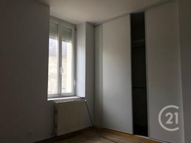 Appartement F3 &agrave; louer - 3 pi&egrave;ces - 43,45 m2 - Desertines - 03 - AUVERGNE