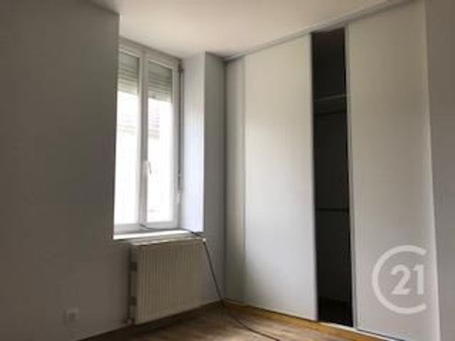 Appartement F3 &agrave; louer - 3 pi&egrave;ces - 43,45 m2 - Desertines - 03 - AUVERGNE