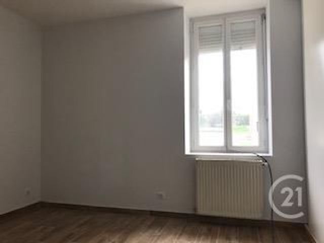 Appartement F3 &agrave; louer - 3 pi&egrave;ces - 43,45 m2 - Desertines - 03 - AUVERGNE