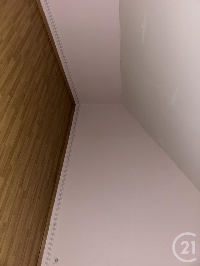Maison &agrave; louer - 6 pi&egrave;ces - 130 m2 - Montlucon - 03 - AUVERGNE