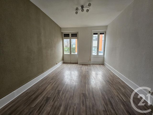 Appartement F3 &agrave; louer - 3 pi&egrave;ces - 56,80 m2 - Montlucon - 03 - AUVERGNE