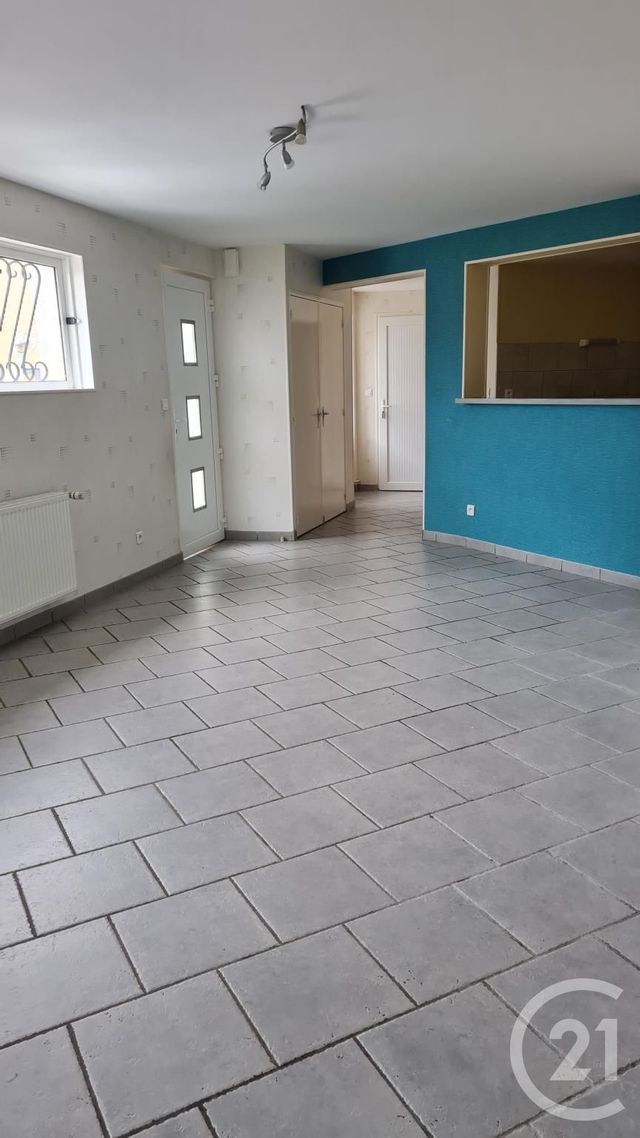 Maison &agrave; louer - 4 pi&egrave;ces - 91,36 m2 - Desertines - 03 - AUVERGNE