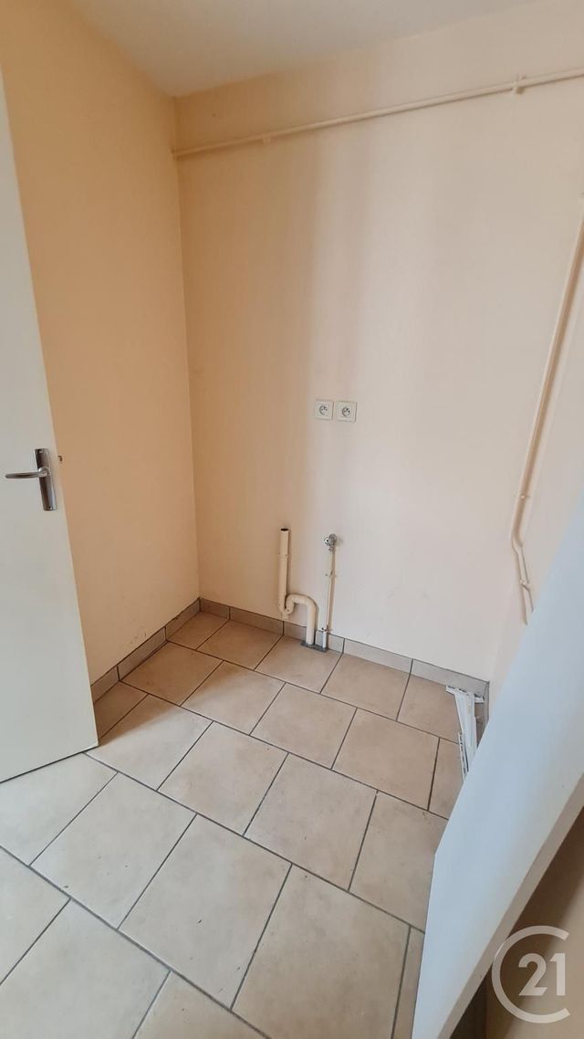 Maison &agrave; louer - 4 pi&egrave;ces - 91,36 m2 - Desertines - 03 - AUVERGNE