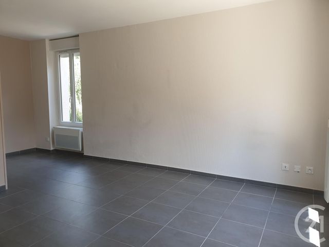 Appartement F2 &agrave; louer - 3 pi&egrave;ces - 51 m2 - Montlucon - 03 - AUVERGNE
