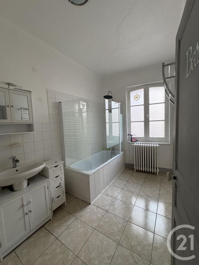 Appartement Autre &agrave; louer - 8 pi&egrave;ces - 92 m2 - Montlucon - 03 - AUVERGNE