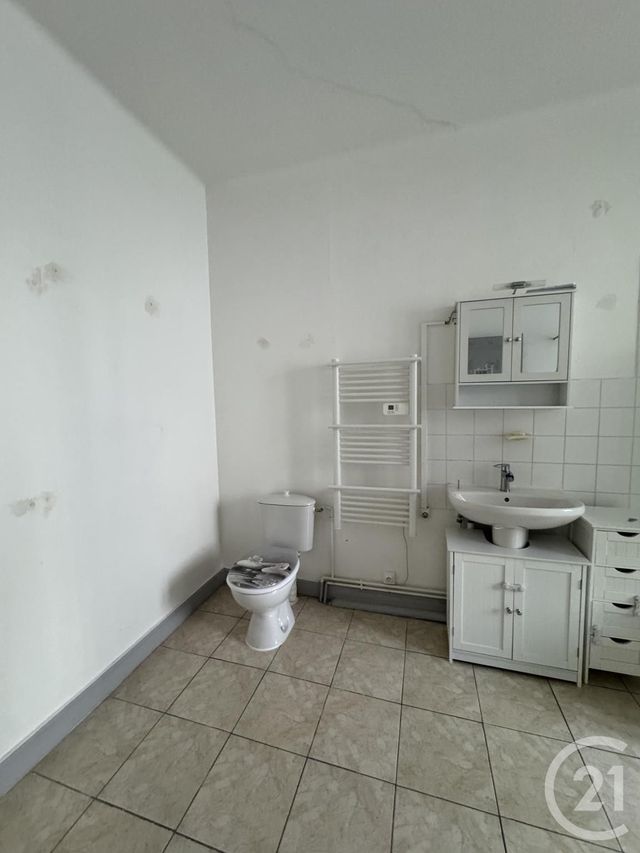 Appartement Autre &agrave; louer - 8 pi&egrave;ces - 92 m2 - Montlucon - 03 - AUVERGNE