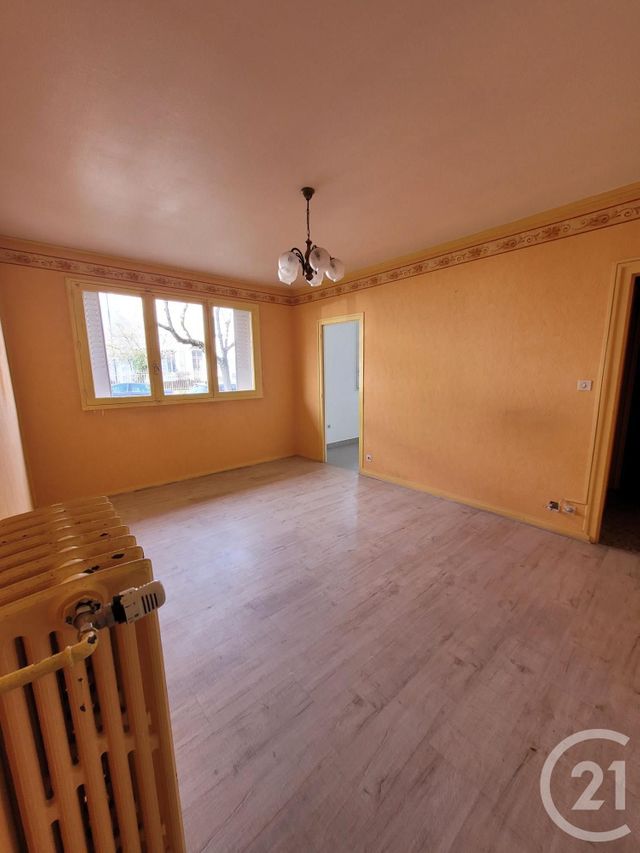 Appartement F2 &agrave; louer - 2 pi&egrave;ces - 40 m2 - Commentry - 03 - AUVERGNE