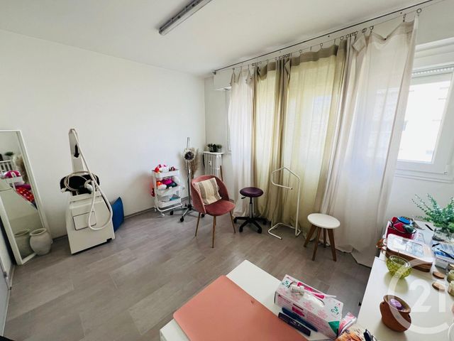 Appartement Local à louer - 1 pièce - 12 m2 - Metz - 57 - LORRAINE