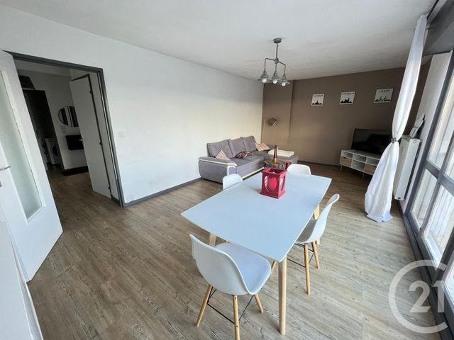 Appartement &agrave; louer - 2 pi&egrave;ces - 55,22 m2 - Metz - 57 - LORRAINE