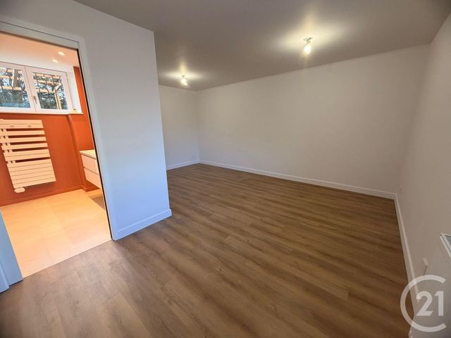 Maison &agrave; louer - 6 pi&egrave;ces - 167,73 m2 - Le Ban St Martin - 57 - LORRAINE